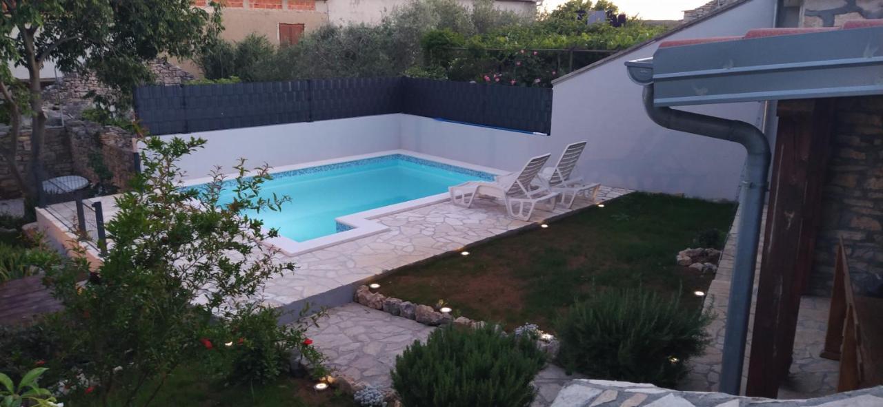 Villa Kamena Kuca Rutar à Pridraga Extérieur photo